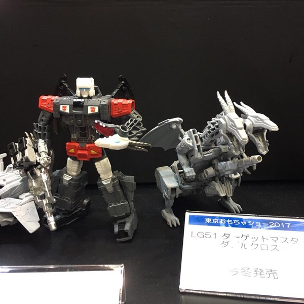 Tokyo Toy Show 2017   More Legends Series Detailed Photos Of Targetmasters Misfire & Doublecross, Broadside, And Sixshot 05 (5 of 13)